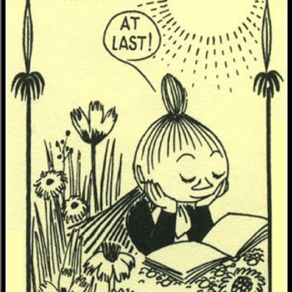 Meet your Poshmark Ambassador, ✨coira🌈